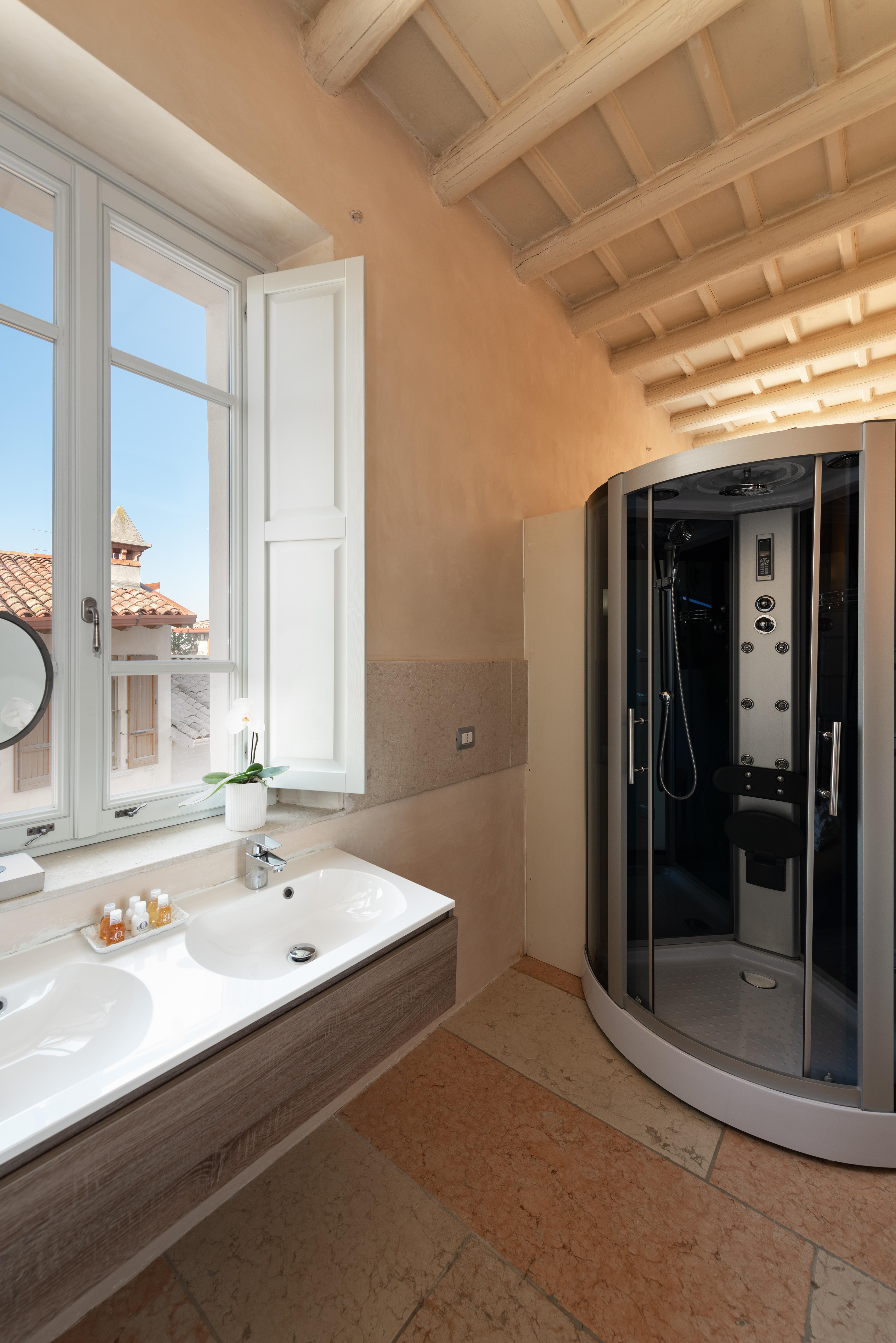 Hotel Palazzo Novello Монтикьяри Экстерьер фото