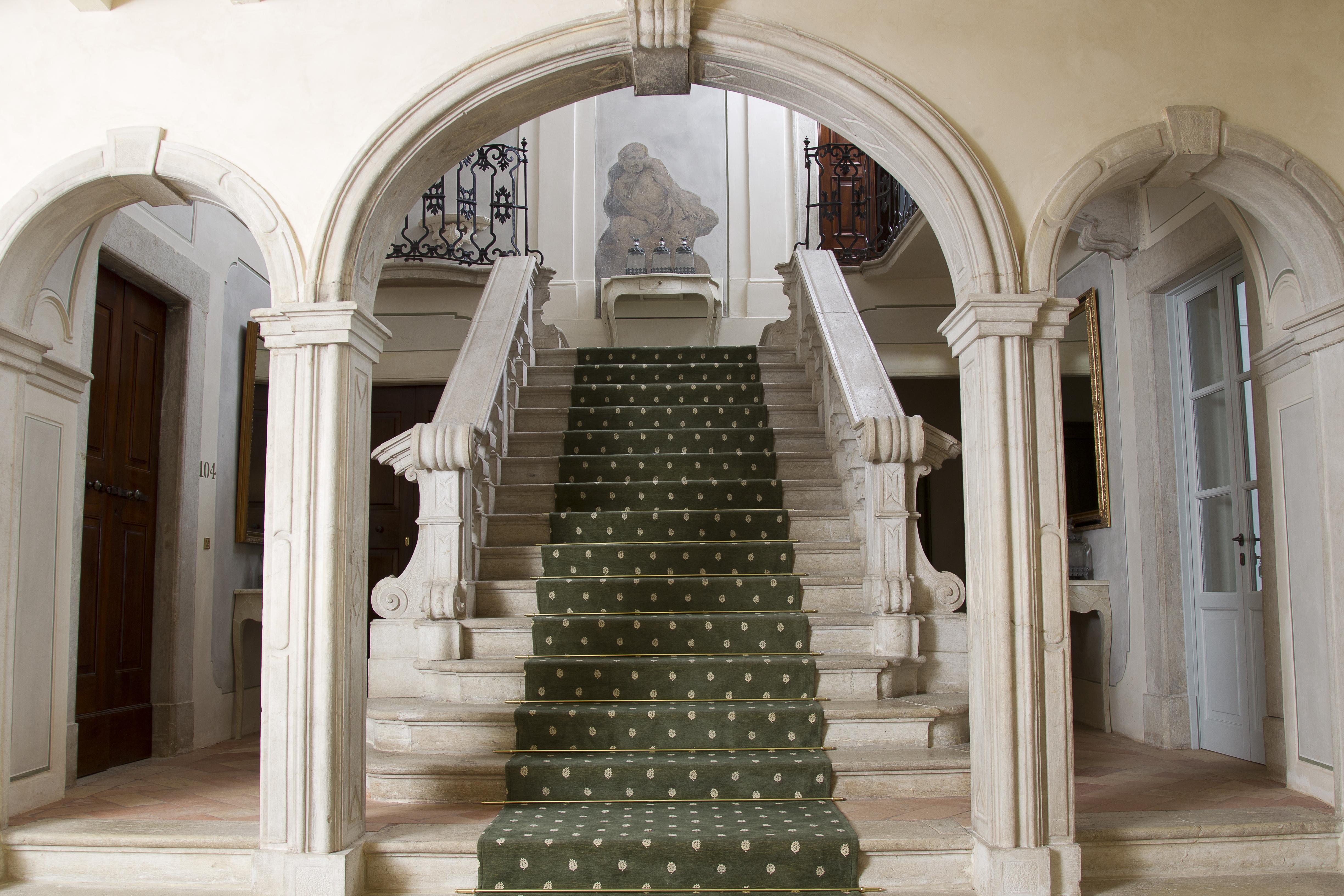 Hotel Palazzo Novello Монтикьяри Экстерьер фото