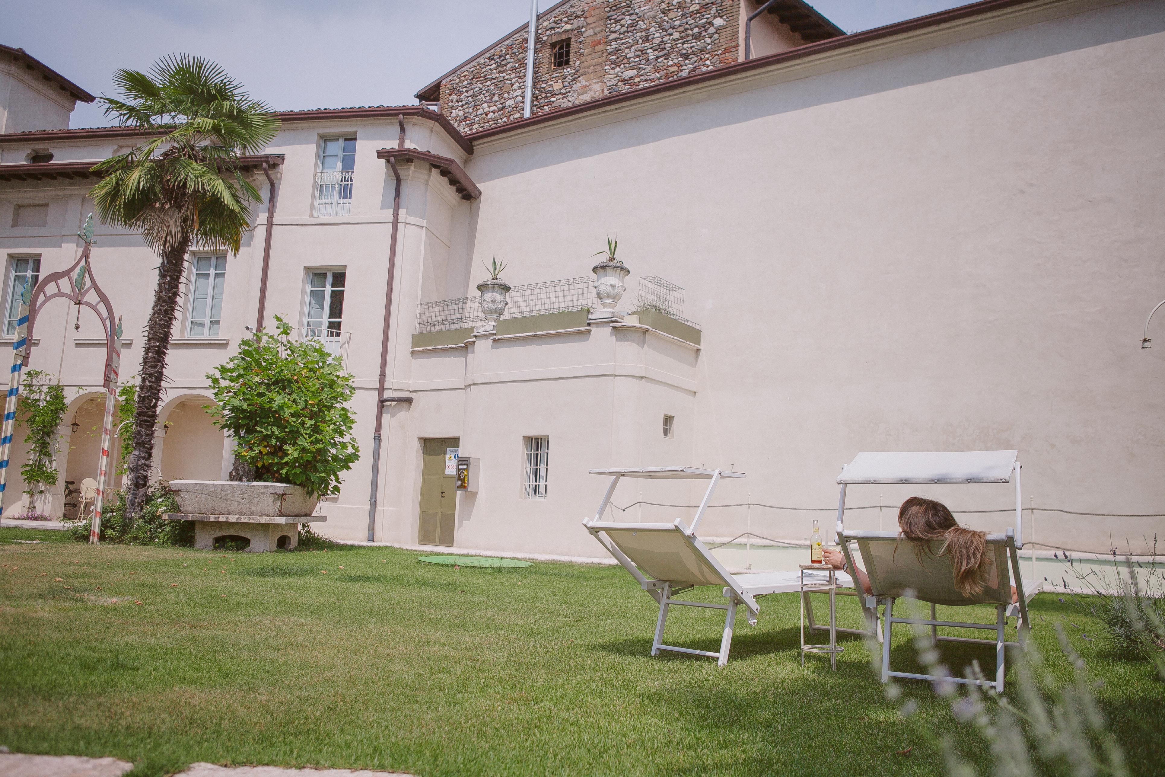 Hotel Palazzo Novello Монтикьяри Экстерьер фото