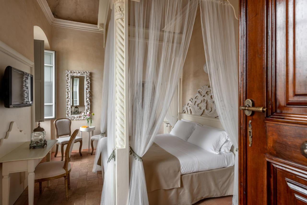 Hotel Palazzo Novello Монтикьяри Экстерьер фото
